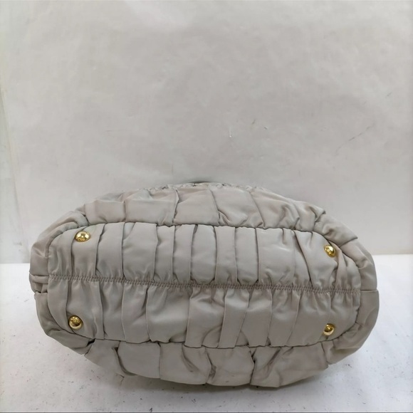 Prada Tessuto Gaufre Satchel in pale Grey/ Gold - Picture 5 of 17